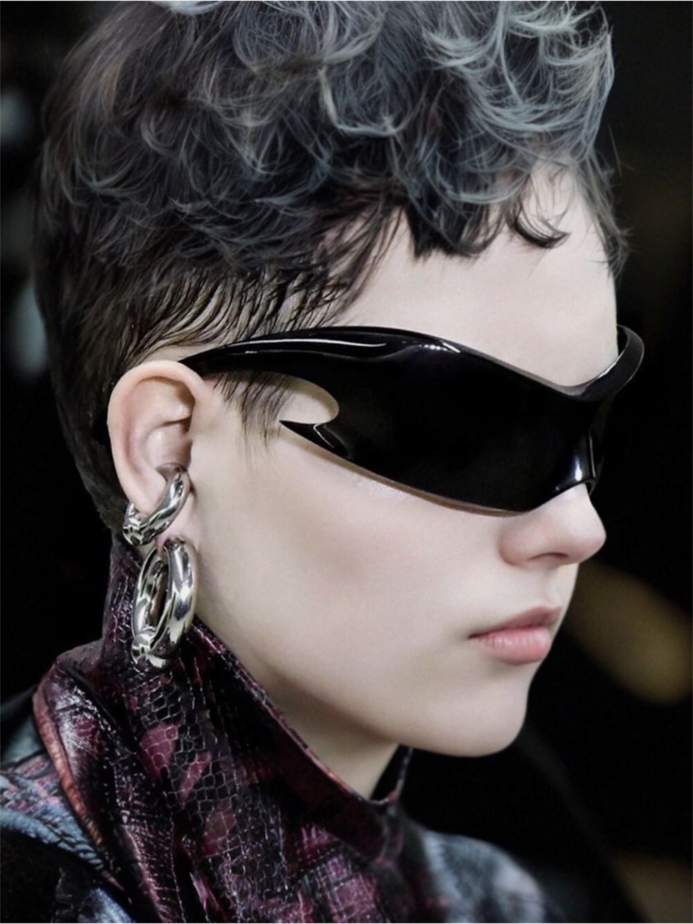 Sleek Y2K Futuristic Wraparound Shield Sunglasses Frameless Unisex Visor
